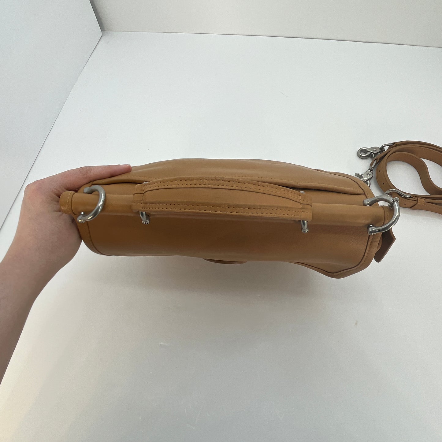 Vintage Coach Willis Bag 9927 Camel 2003