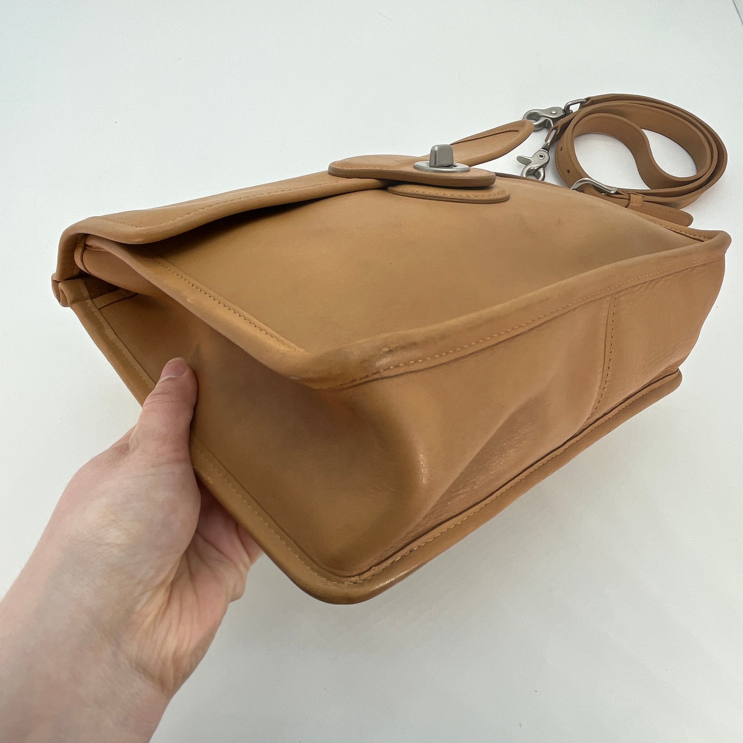 Vintage Coach Willis Bag 9927 Camel 2003