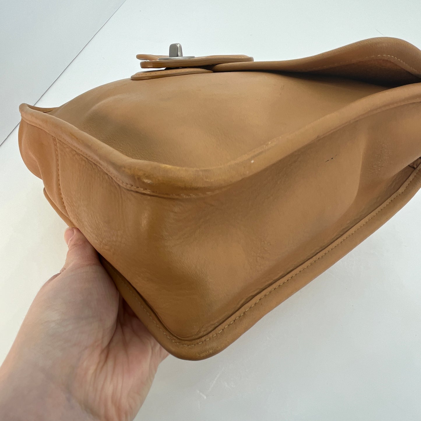 Vintage Coach Willis Bag 9927 Camel 2003