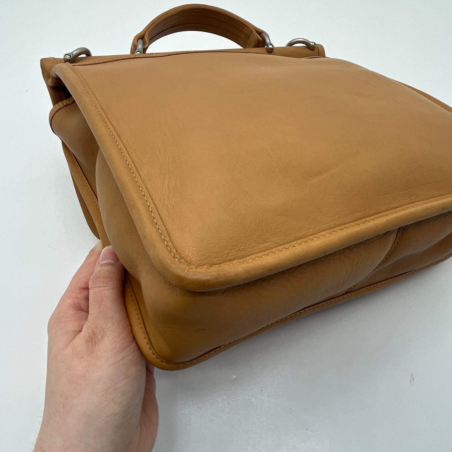 Vintage Coach Willis Bag 9927 Camel 2003