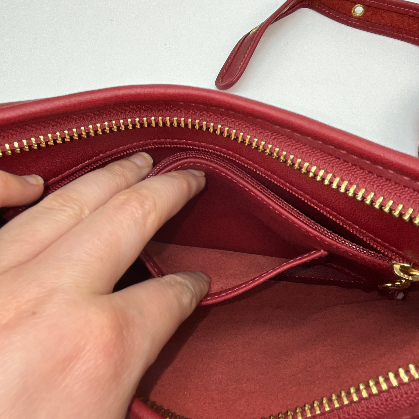 NEW Vintage Coach Legacy Small Pocket Zip 9136 Red 2004
