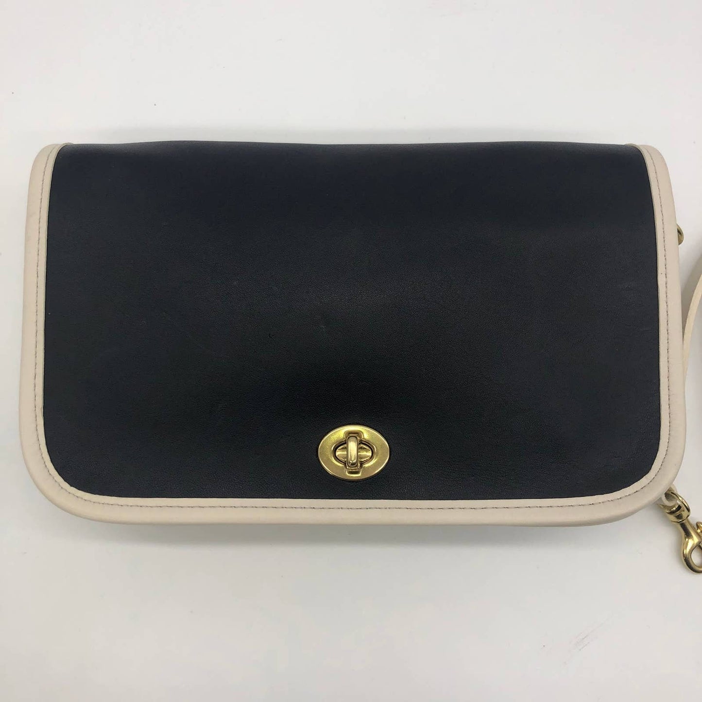 LIKE NEW Vintage Coach Spectator Pocket Purse #9668 Navy White