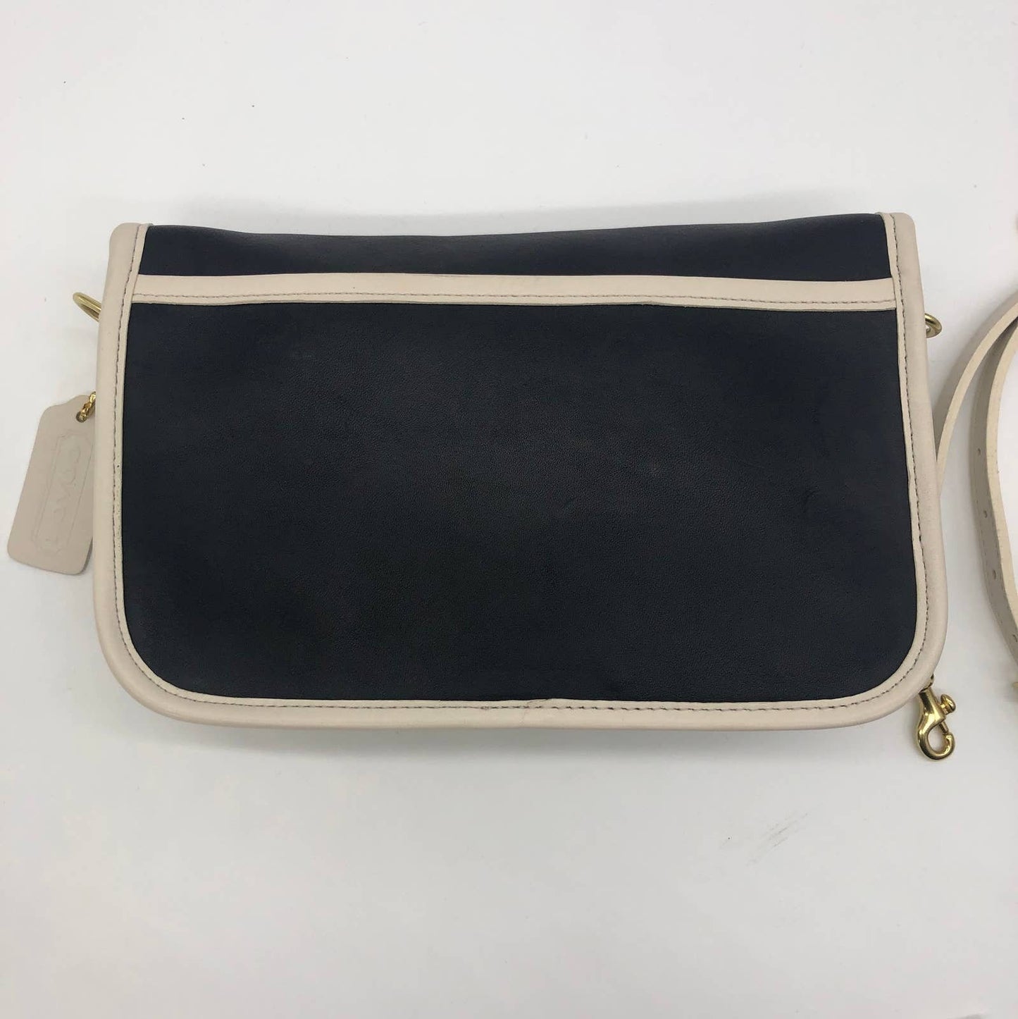 LIKE NEW Vintage Coach Spectator Pocket Purse #9668 Navy White