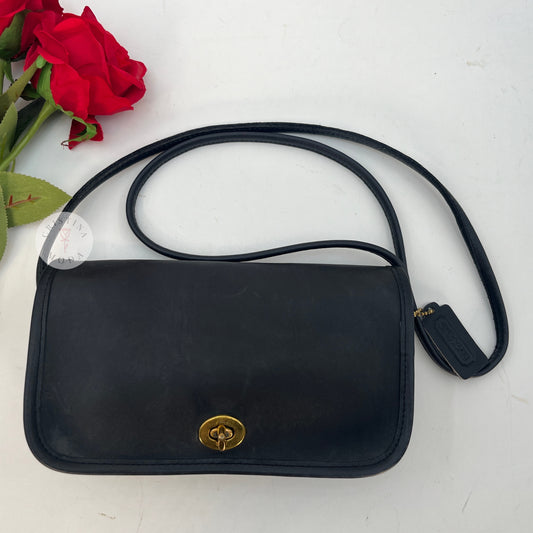 Vintage Coach Dinky Bag 9375 NYC Navy 1980s