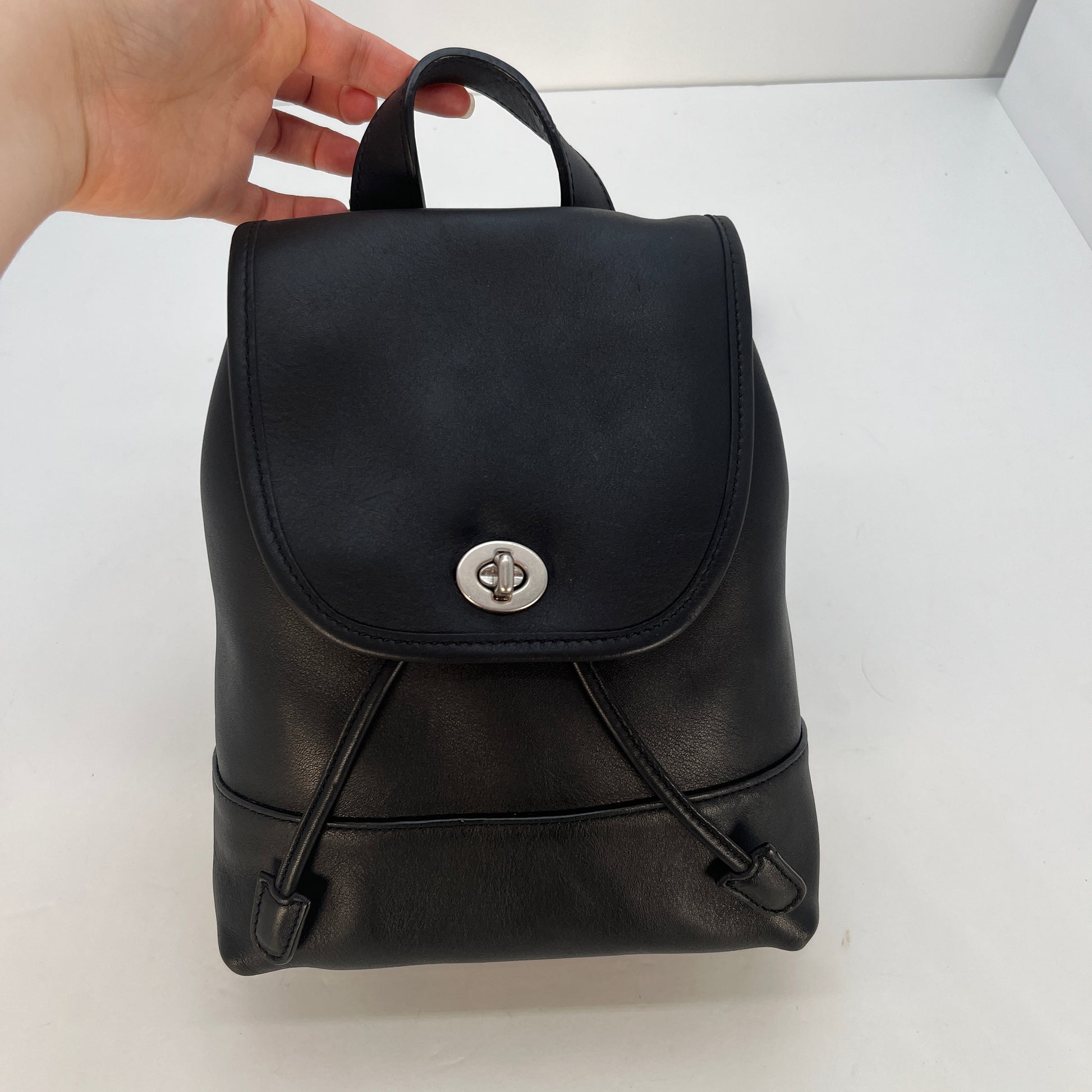 coach backpack women india NEW Coach Daypack Backpack 9960 Black 2007 India – Cristina Moda Vintage
