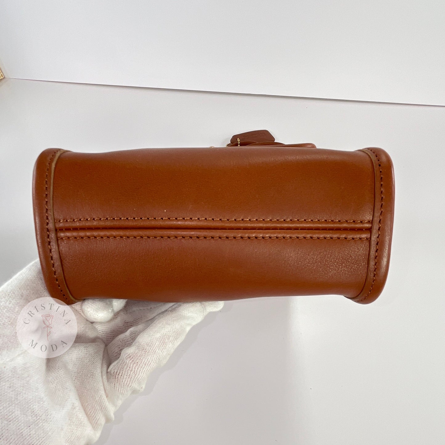 Vintage Coach Scooter Bag in British Tan, view of bottom of bag