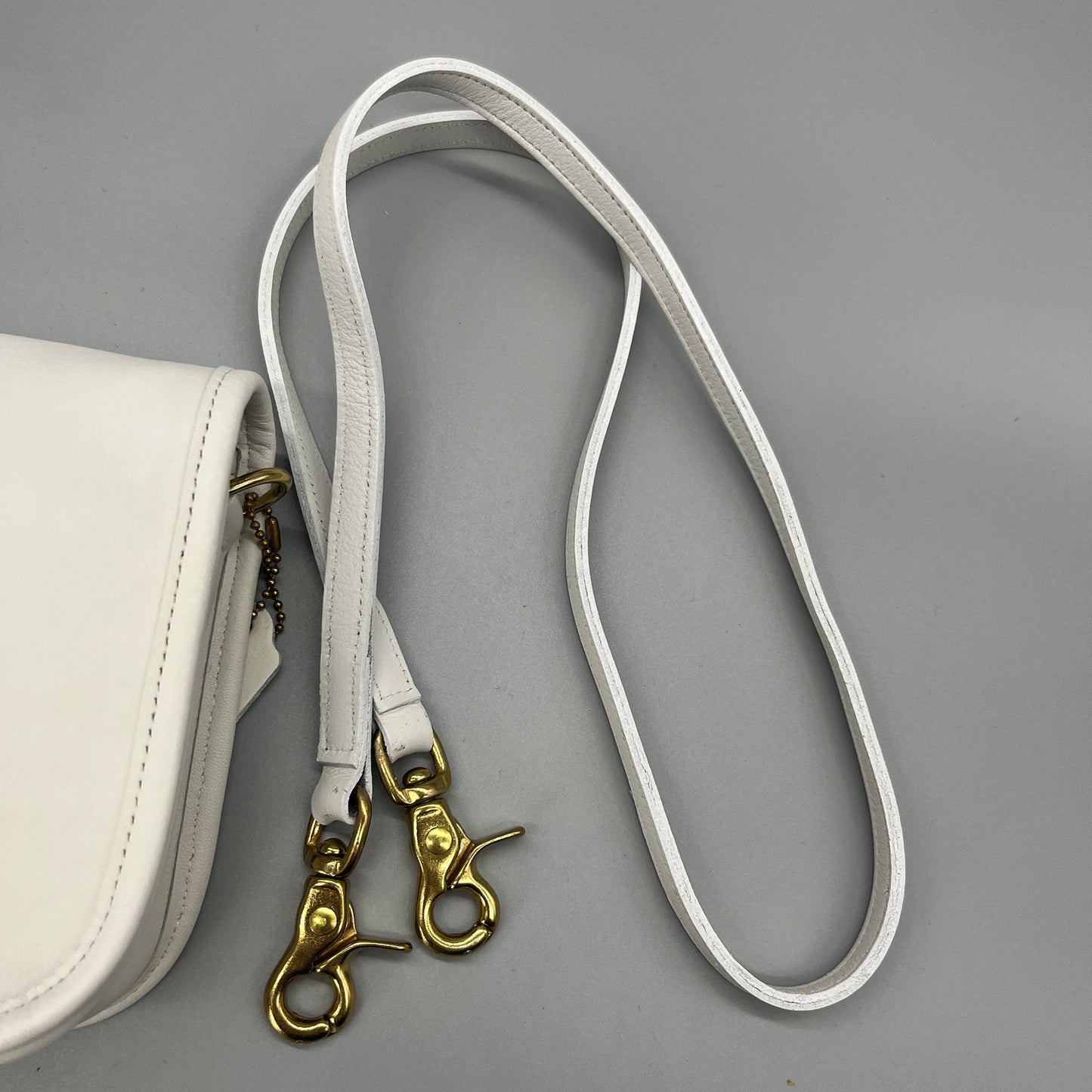 LIKE NEW Vintage Coach Pocket Purse #9755 White USA