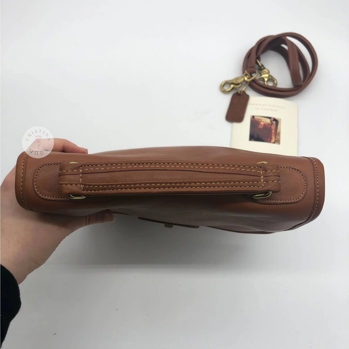 LIKE NEW Vintage Coach Shoulder Pouch Large Station Bag 5130 British Tan USA