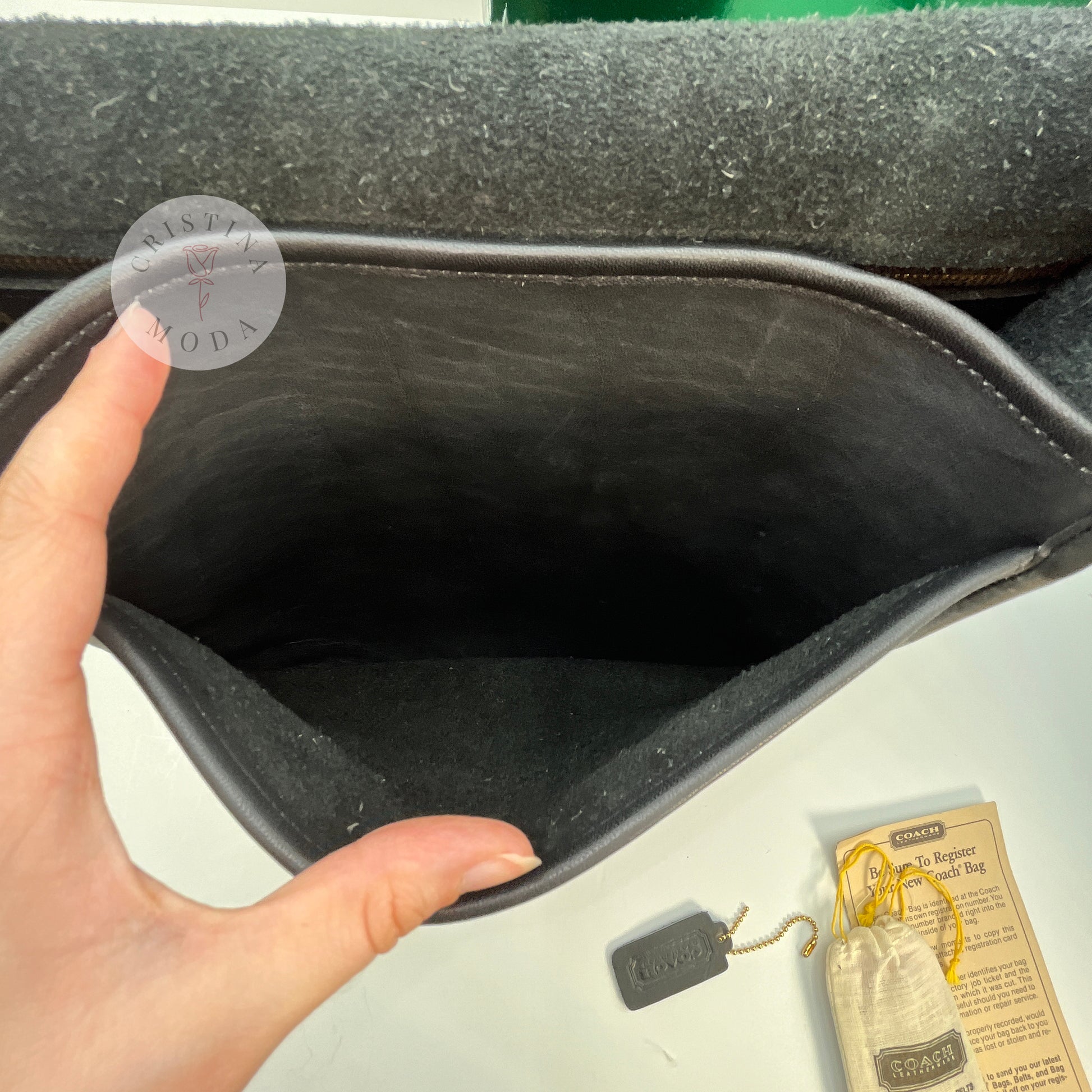 Photo showing the inside pocket that's under the front flap