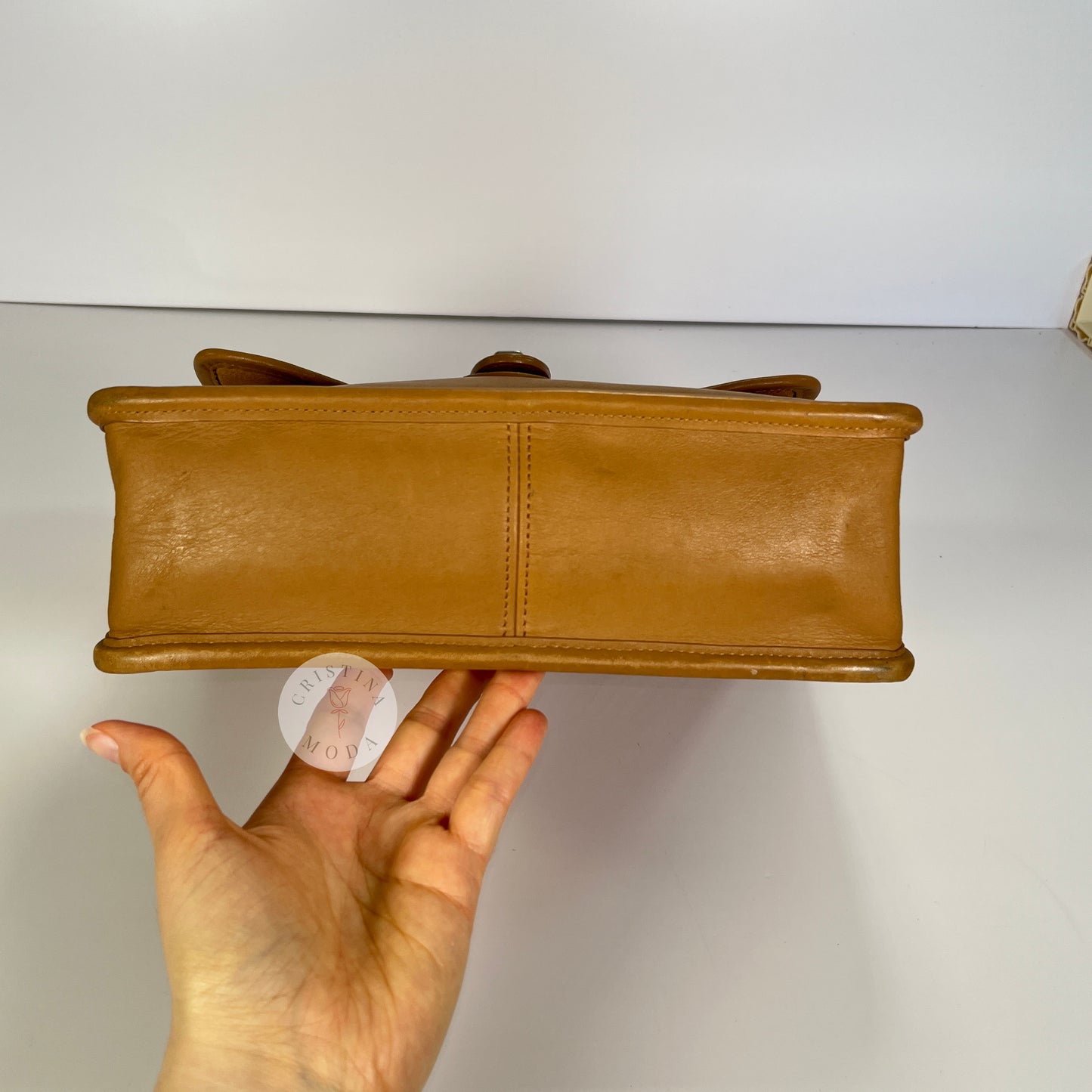 image showing bottom of vintage coach willis bag