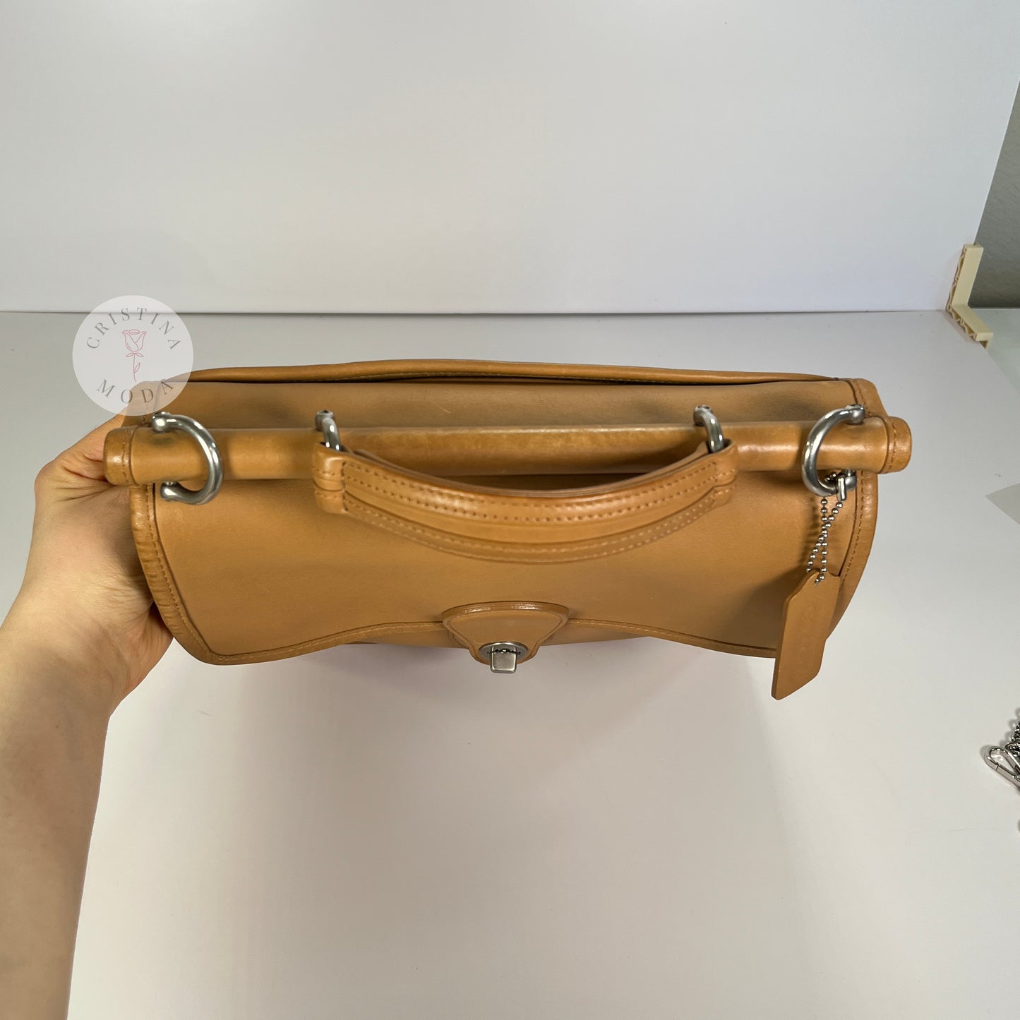 image showing top of vintage Coach Willis Bag
