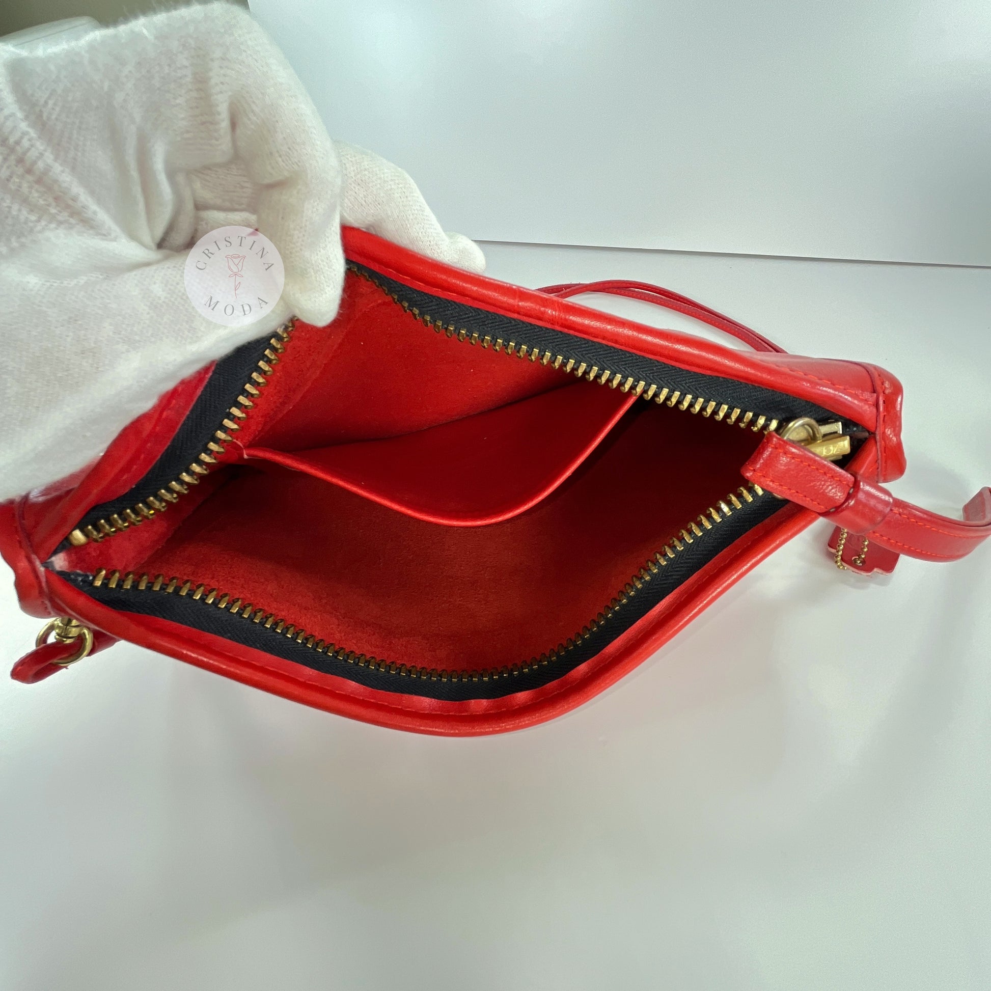 Vintage Coach Zippered Clutch in Red, view of inside of internal pocket