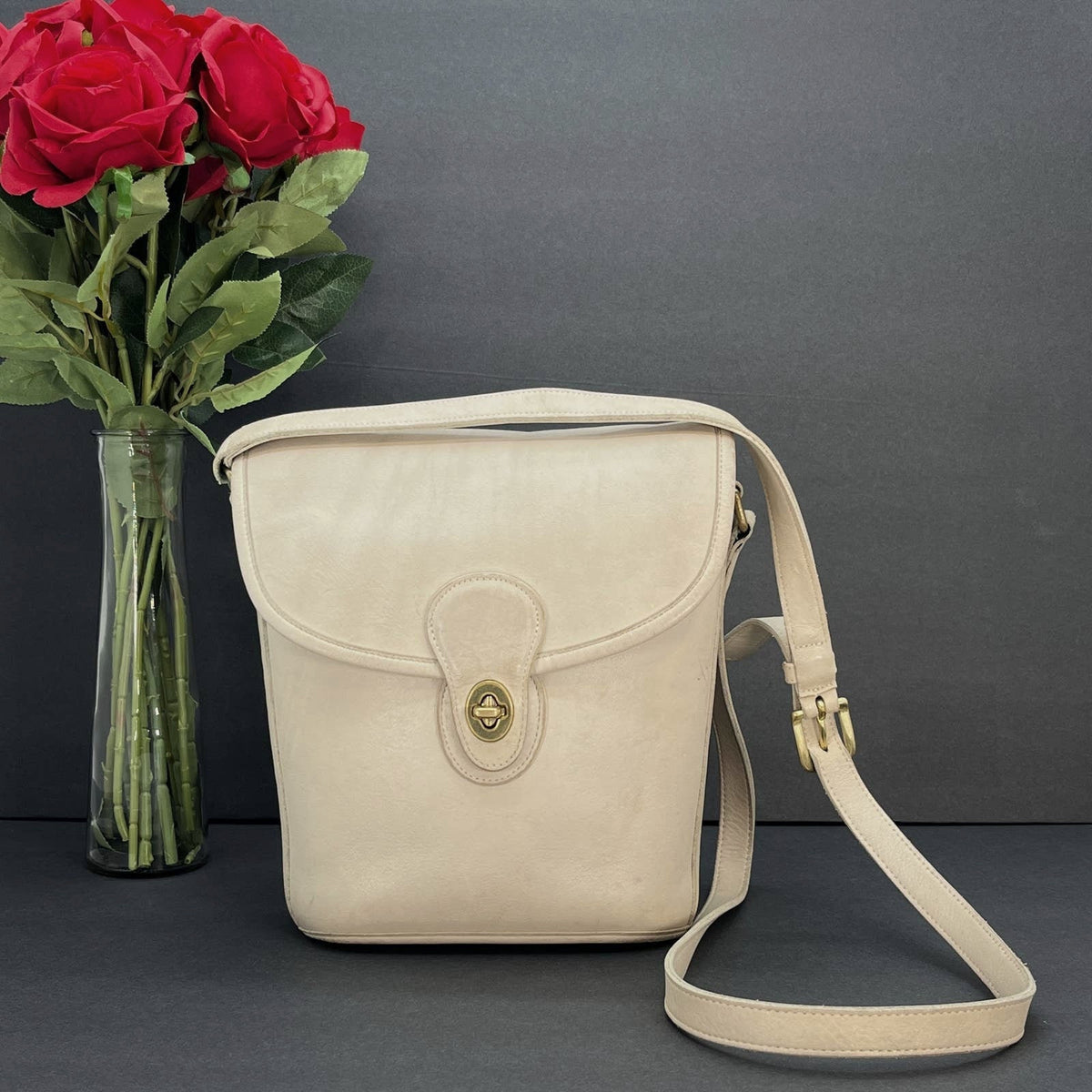 Vintage Coach Bradley Bucket Bag 9936 Bone USA 1995 – Cristina 